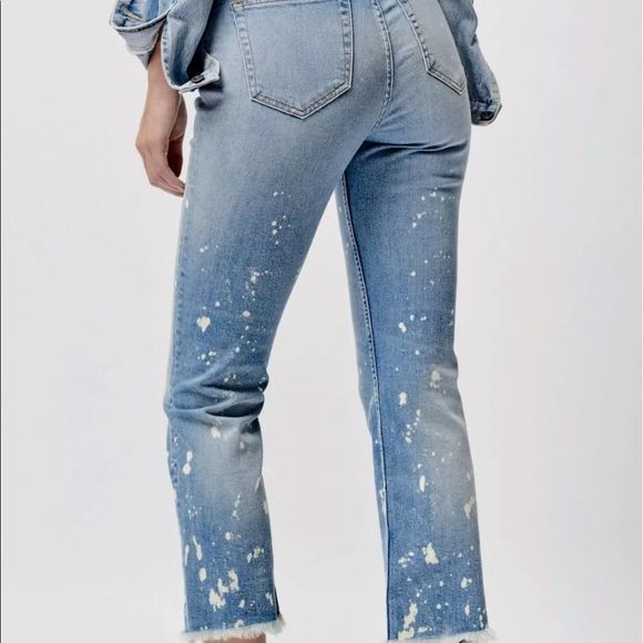 Free People Waistband Bleach spot Crop Bootcut - Picture 3 of 6
